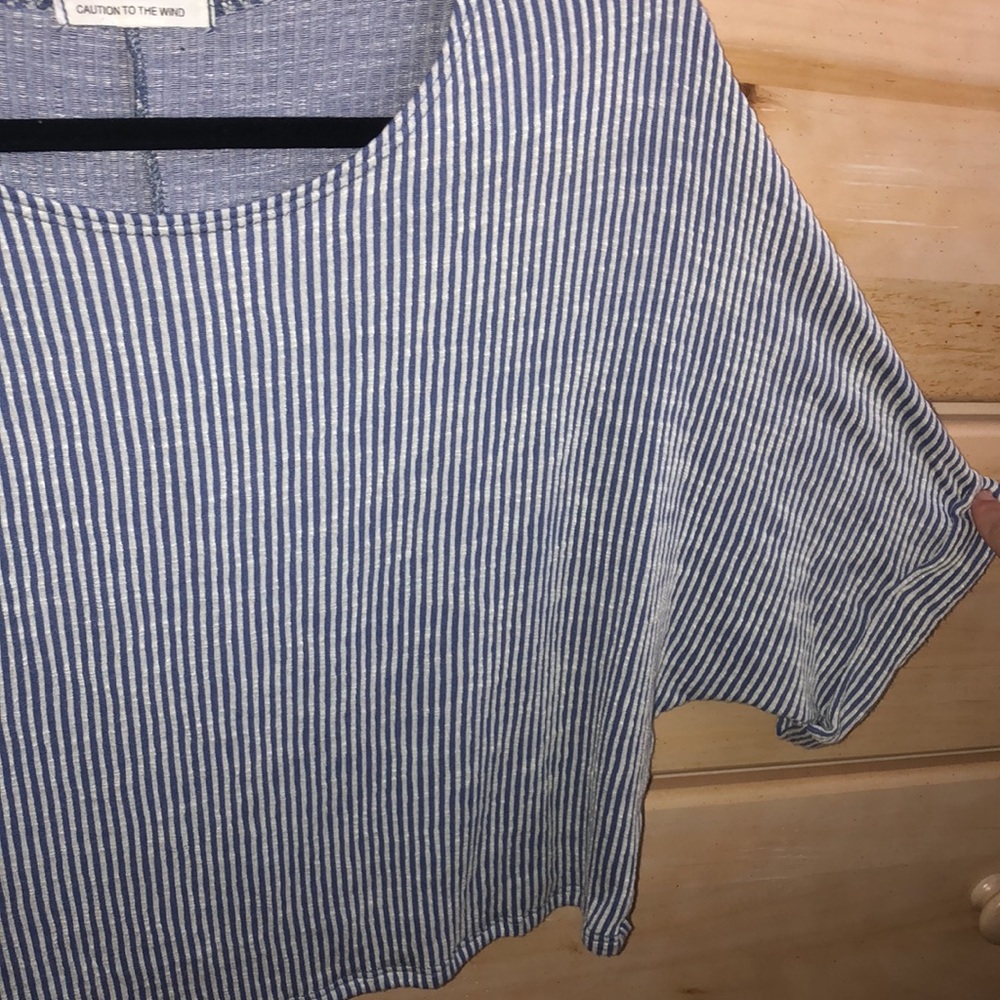 Textured Dolman Sleeve Crop Top - Picture 4 of 7
